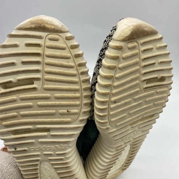 Yeezy Boost 350 “Turtle Dove” - Picture 9 of 9